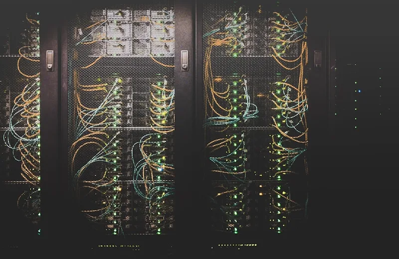 Infrastruttura datacenter e server cloud ad alta disponibilità